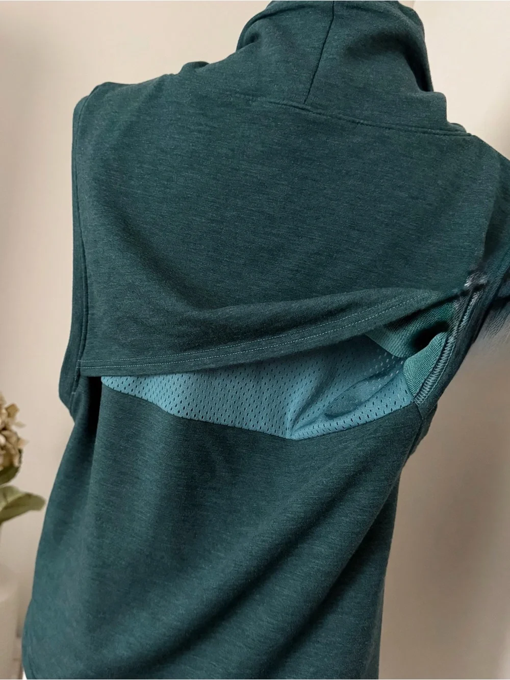 Under Armour Sleeveless Vest